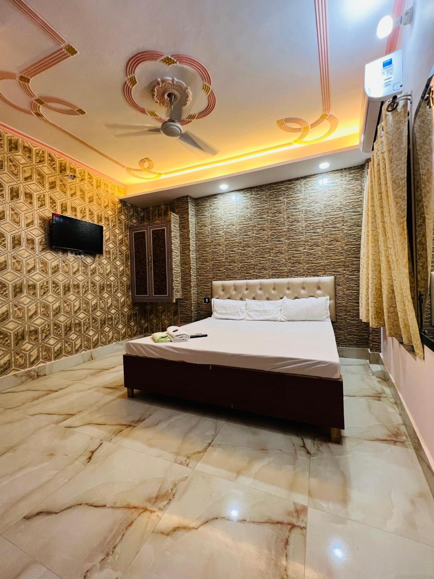 The Bella Guesthouse Varanasi Exterior photo